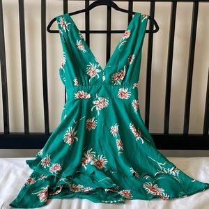 ✨BEAUTIFUL GREEN SUMMER DRESS✨